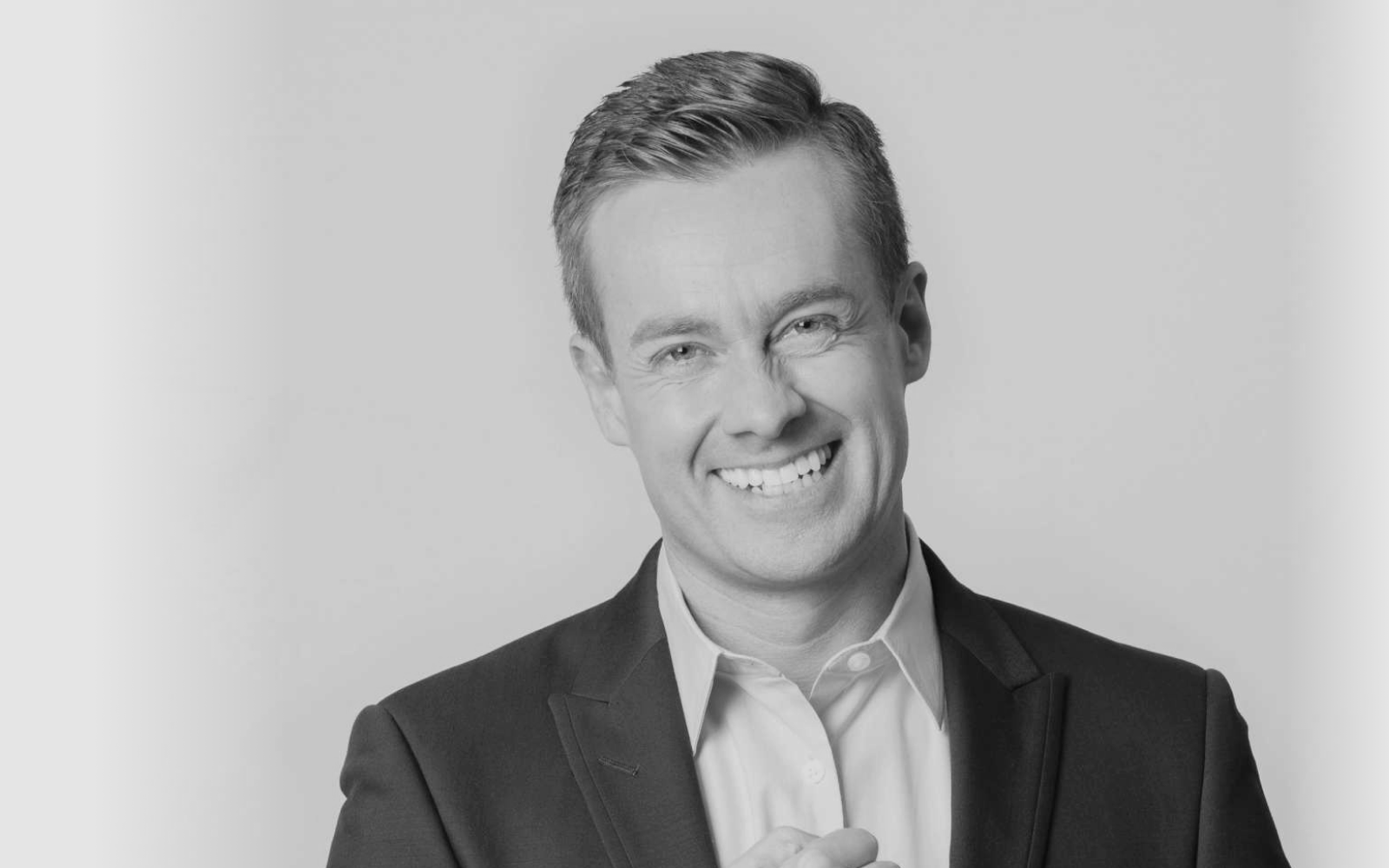 You are currently viewing GRANT DENYER